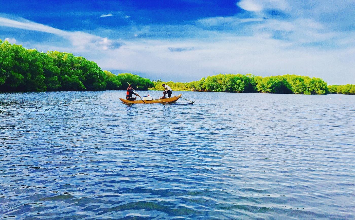 Local fishermen at Arugam Bay, Sri Lanka