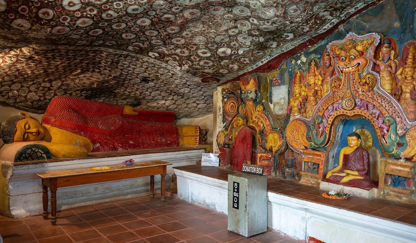 Painted cave shrine near Ravana Falls, Ella